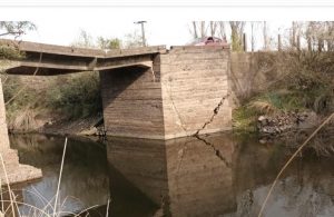 Puente de camino Paso Arbelo está inhabilitado para el tránsito de vehículos (2)