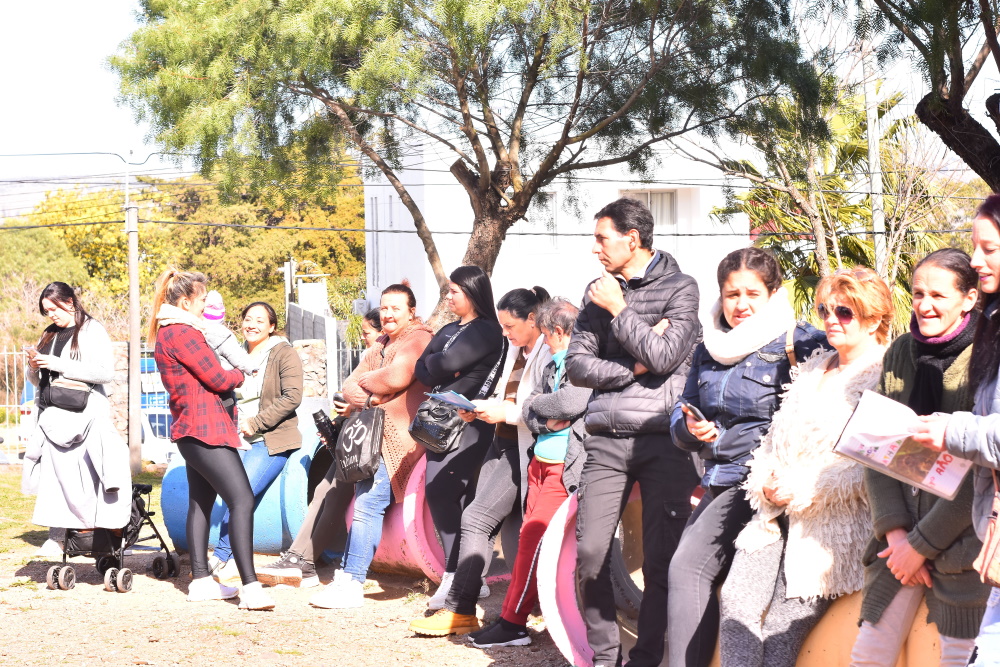 Se desarrolló la Feria Científica Siguiendo los pasos de Darwin en la Escuela 54 Clemente Estable (2)