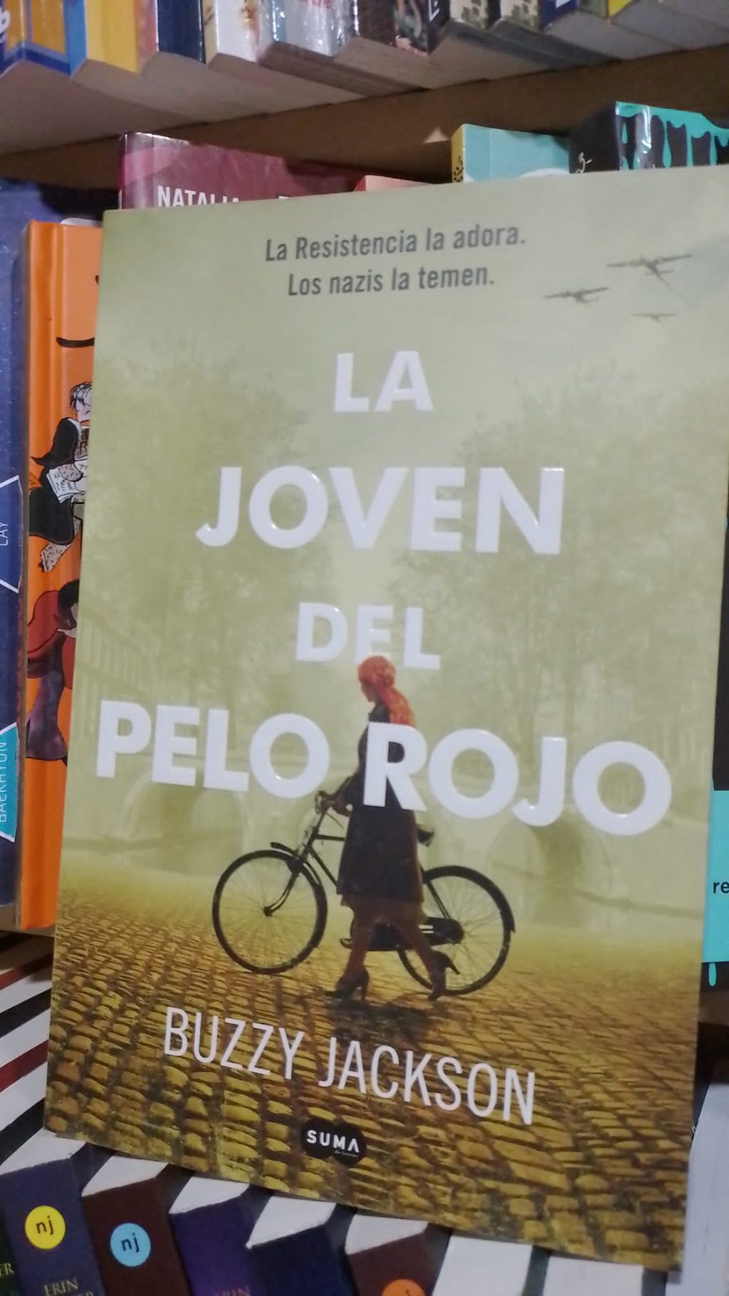 La joven del pelo rojo