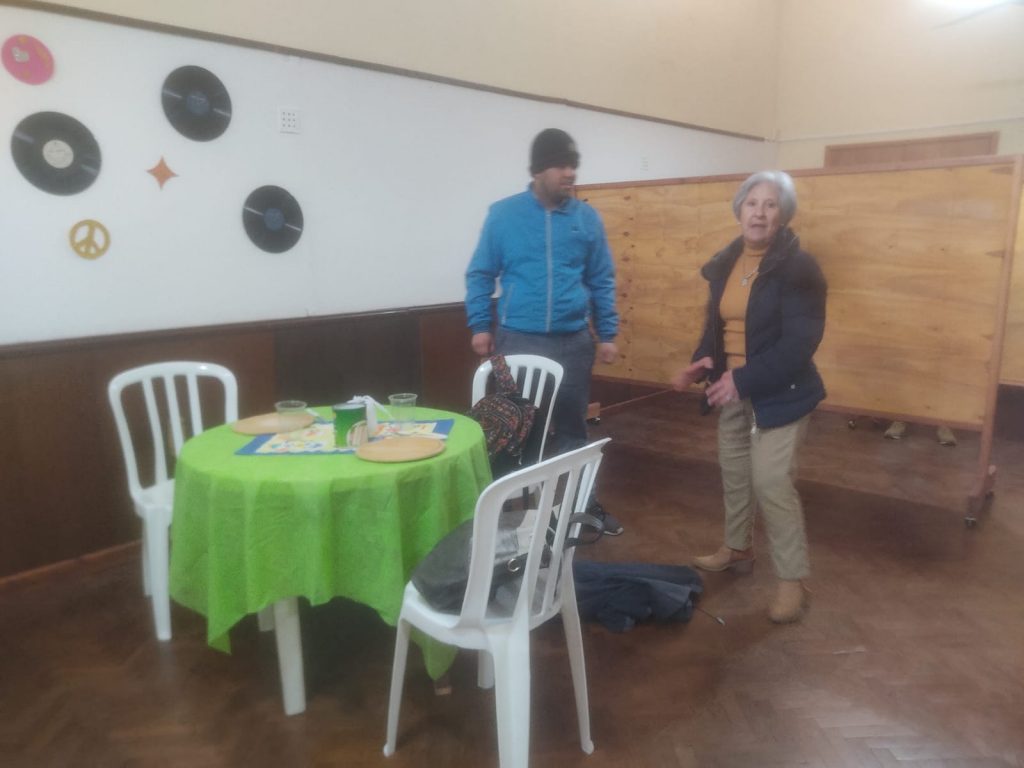 Taller de Arte Escénico del MIDES realizó su primera presentación