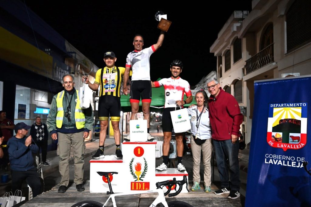 Ciclismo-Nocturno-Gran-Premio-Waldemar-Correa-5
