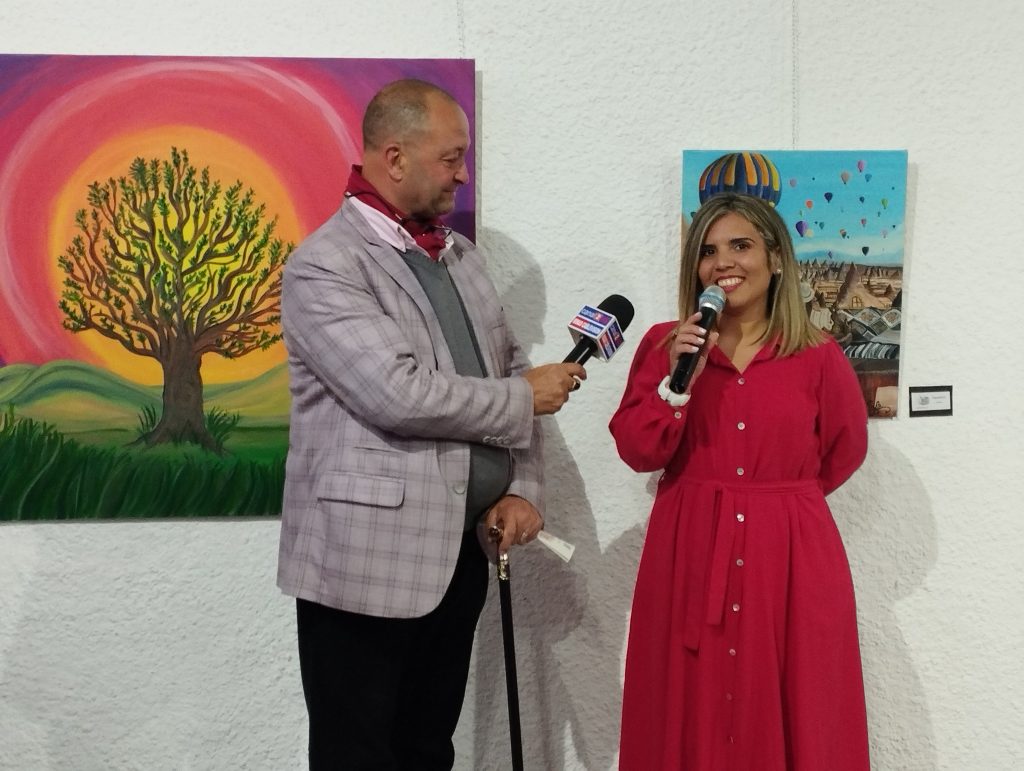 La pintora Carolina Larrosa expone sus obras en la Casa de la Cultura (4)