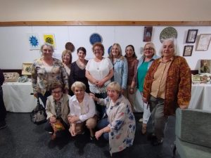 Se inauguró la muestra del taller de artesanía de Ajupel 6