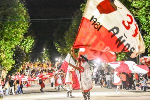 Minas, tuvo su desfile de brillo y tambor (6)