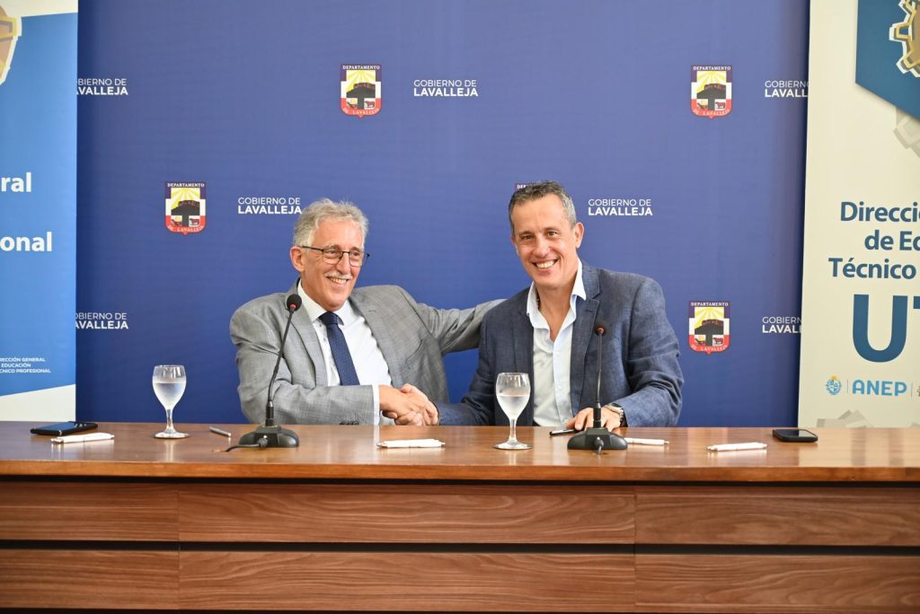 IDL y UTU firmaron convenio para la instalación de un centro educativo en barrio Estación 3