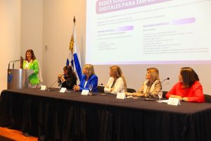 La presentación de 400 becas a emprendedores del país (1)