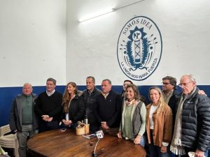 Álvaro Delgado en Minas en su tercera gira por el Departamento (4)