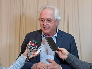 Se realizó charla a cargo del Dr. Rodolfo Saldain (1)