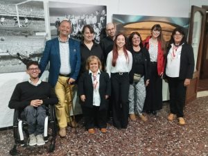 Muestra cuatro estrellas