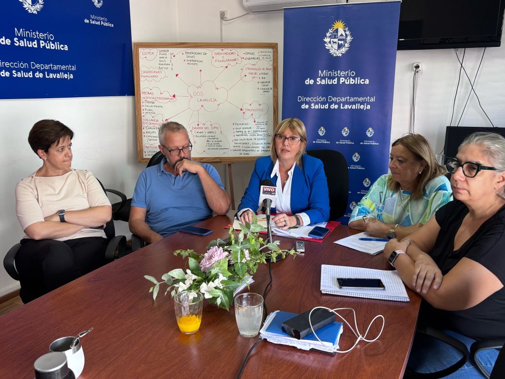 Visitó Minas la Ministra de Salud Dra. Cristina Lustemberg (4)