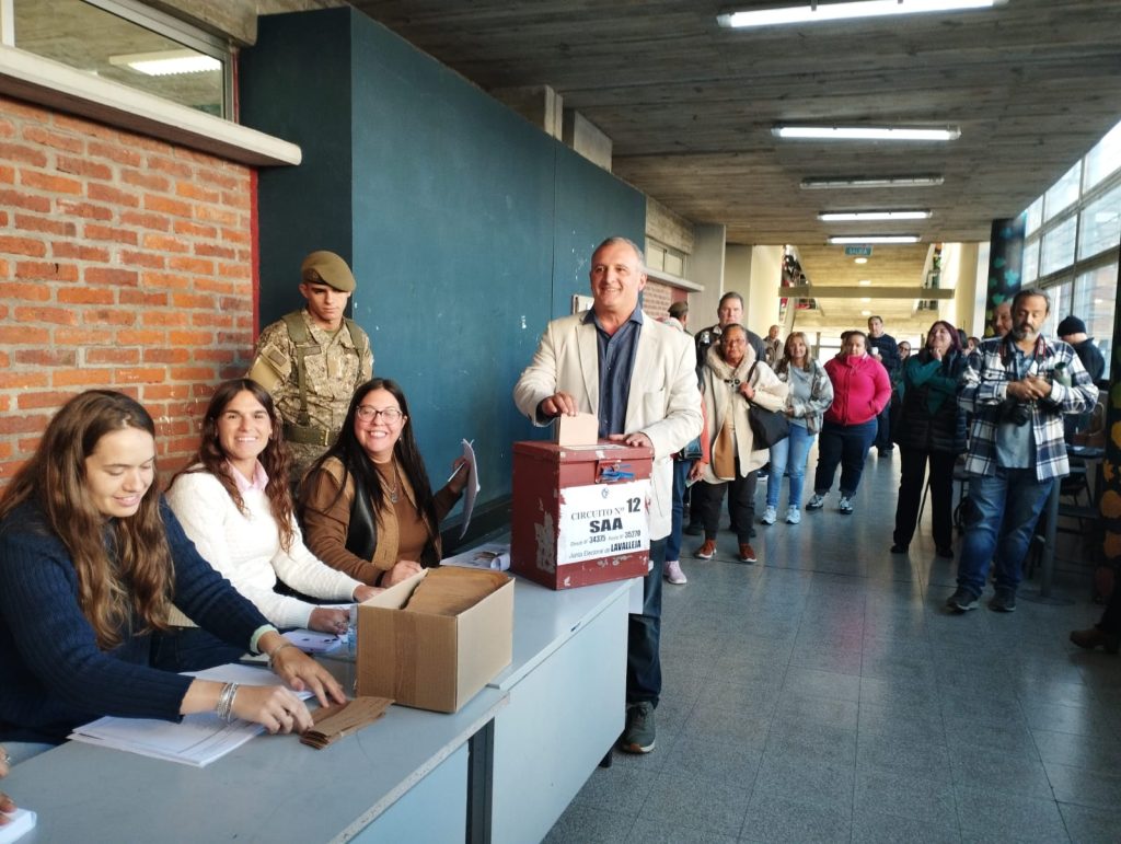 Así votaron los candidatos a la Intendencia de Lavalleja (2)