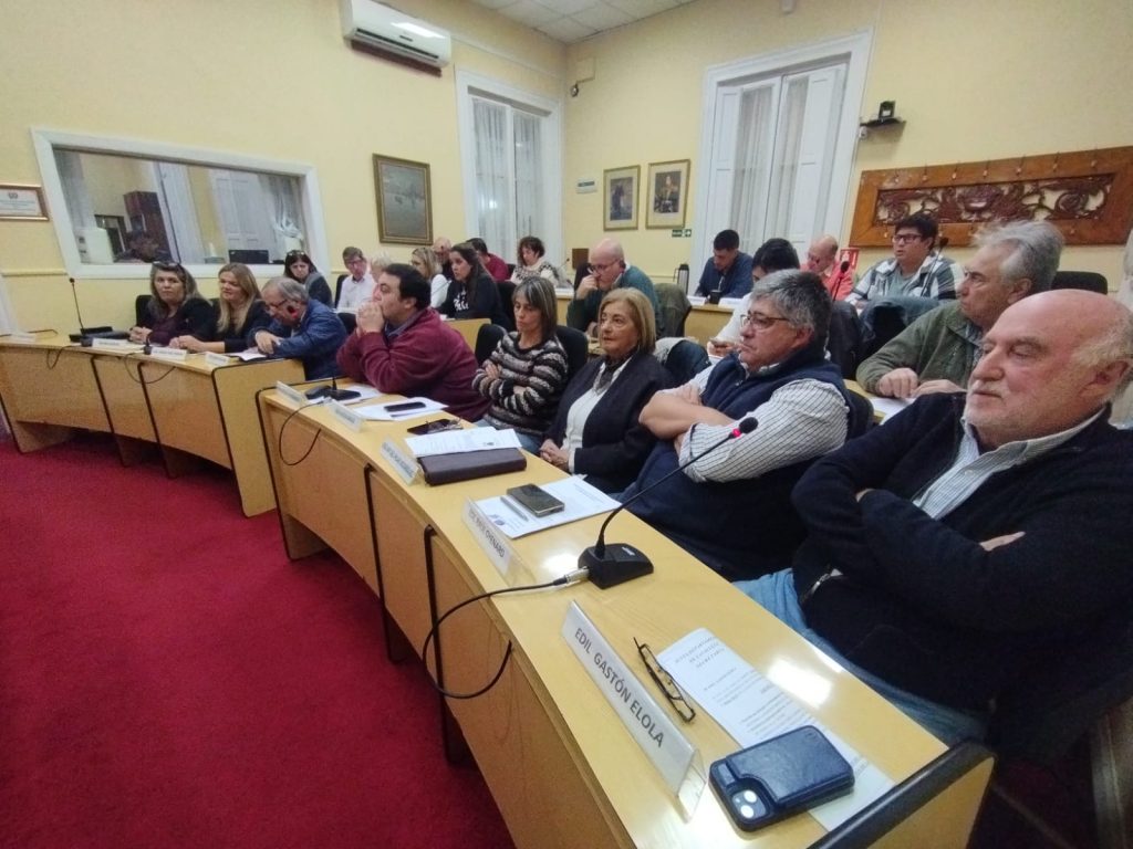 Junta Departamental de Lavalleja aprobó mantener el salario del próximo intendente (1)