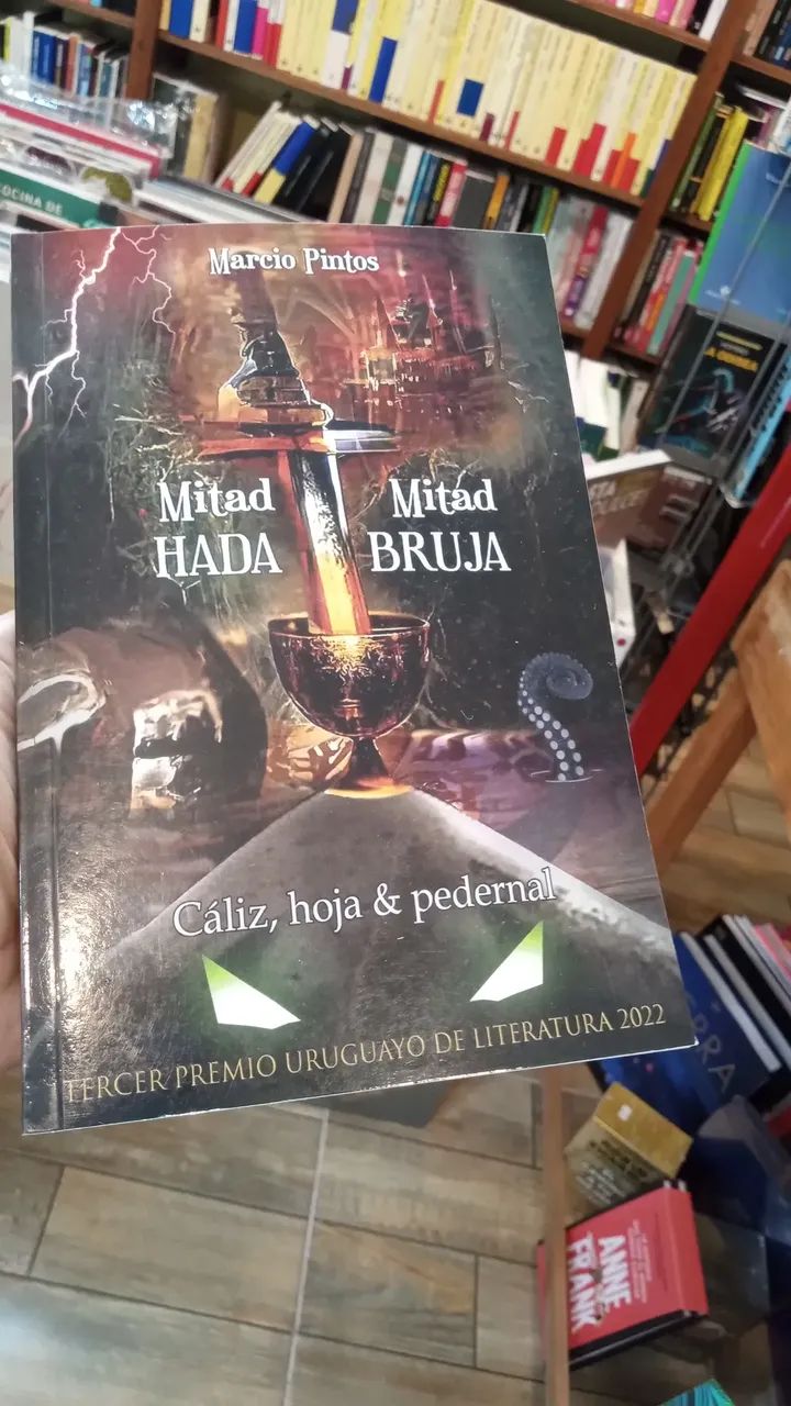 Mitad hada mitad bruja