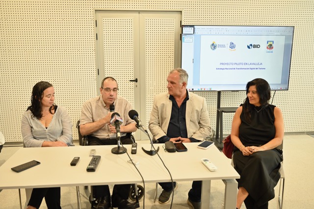 Lavalleja inicia el piloto nacional de transformación digital del turismo junto al Ministerio de Turismo y el BID - 1