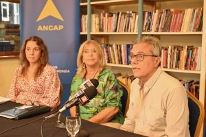 Llega a Minas patrocinado por ANCAP No más flores al teatro Lavalleja  - 2