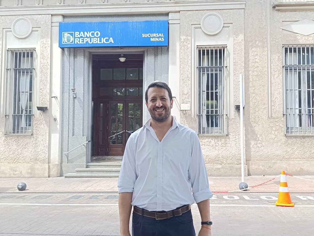Roberto Umpiérrez, presidente del Consejo del Sector Financiero Oficial de AEBU