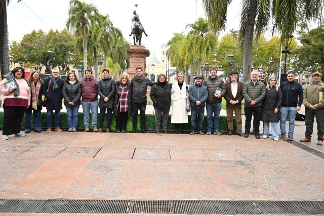 Lavalleja celebró el Día Mundial de las Abejas con una jornada educativa e interactiva en Plaza Libertad - 4