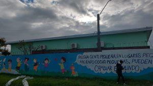 Pintada colectiva llenó de color y pertenencia al CAIF Dejando Huellitas