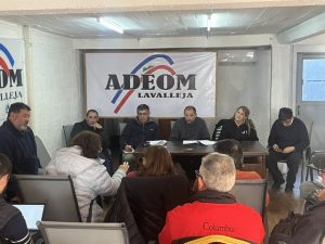 ADEOM Lavalleja recibió al programa El Frente Amplio Te Escucha